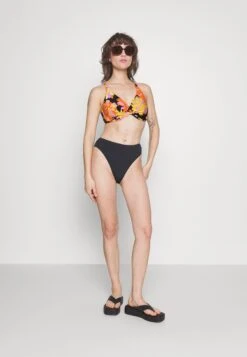 Seafolly Palm Springs Wrap Front Cup - Bikinitop - Black -Fashion Verkoop 1e93773b99cb4e449dfdf84708d67be3