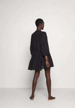 Seafolly Bora Bora Flora Embroidery Tiered Dress - Strandaccessoire - Black -Fashion Verkoop 76fecdf0d6fc4a1186f08e75e7630f4c