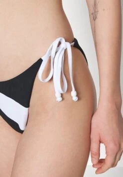 Seafolly Slice Of Splice Spliced Tie Side Rio - Bikinibroekje - White/Black -Fashion Verkoop 87a79d8e21294aee86b945d8294b465f