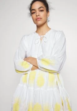 Seafolly Corsica Embroidery Tier Dress - Strandaccessoire - White -Fashion Verkoop 964c829d7df34ab08ee80b53b522bf29