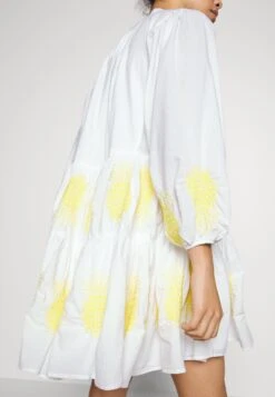 Seafolly Corsica Embroidery Tier Dress - Strandaccessoire - White -Fashion Verkoop baa9ffc3999c4c779e8ecdbabf56c3a6