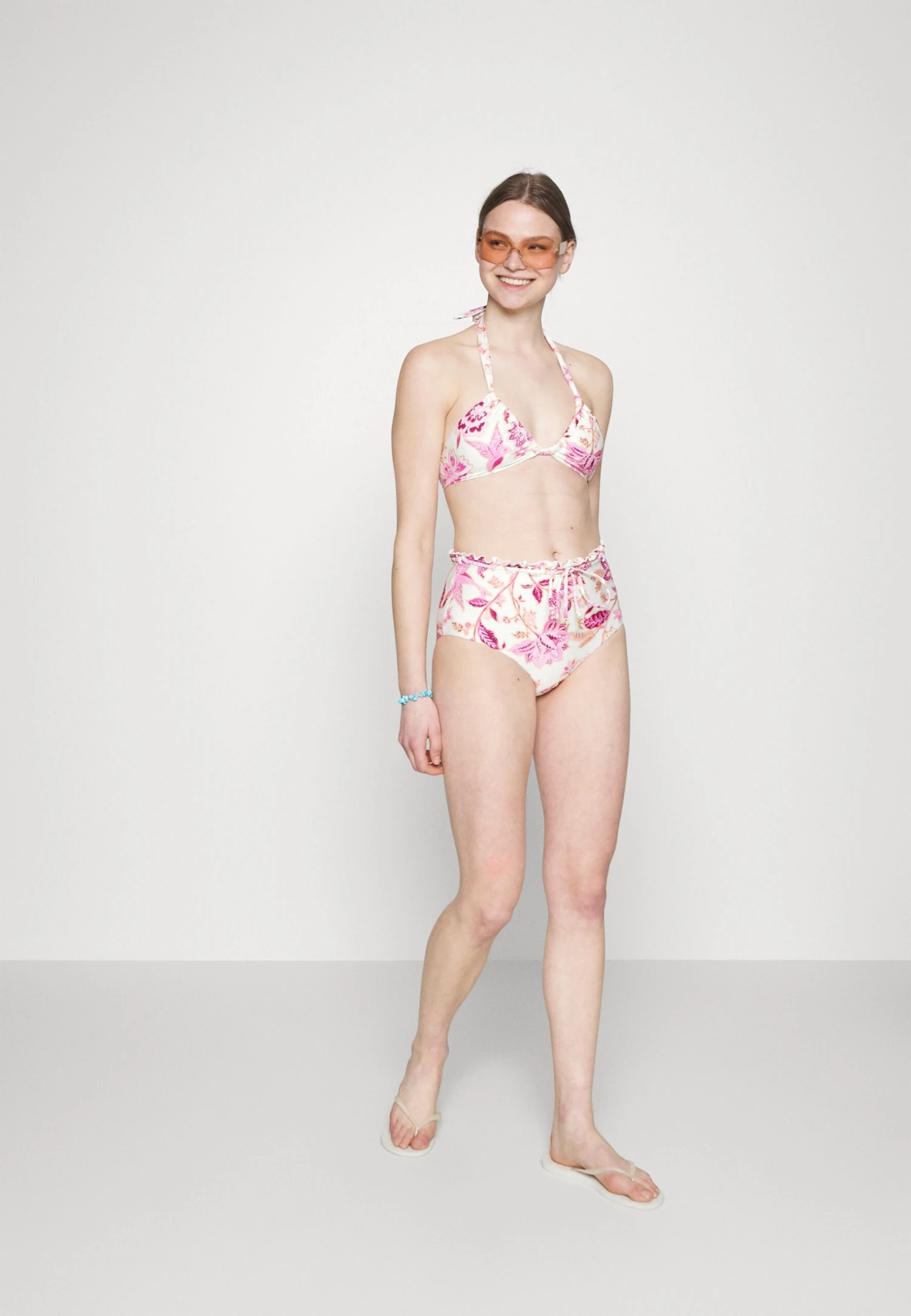 Seafolly Road Drawstring Halter Bralette - Bikinitop - Parfait Pink 4 Seafolly Road Drawstring Halter Bralette - Bikinitop - Parfait Pink - Afbeelding 2